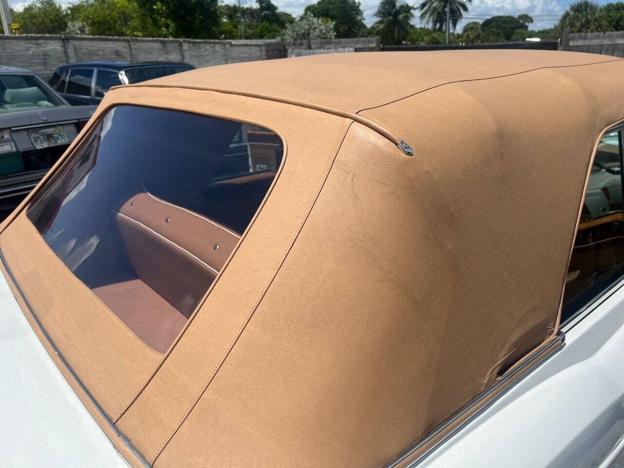 Rolls-Royce-Corniche-1988-Convertible-13