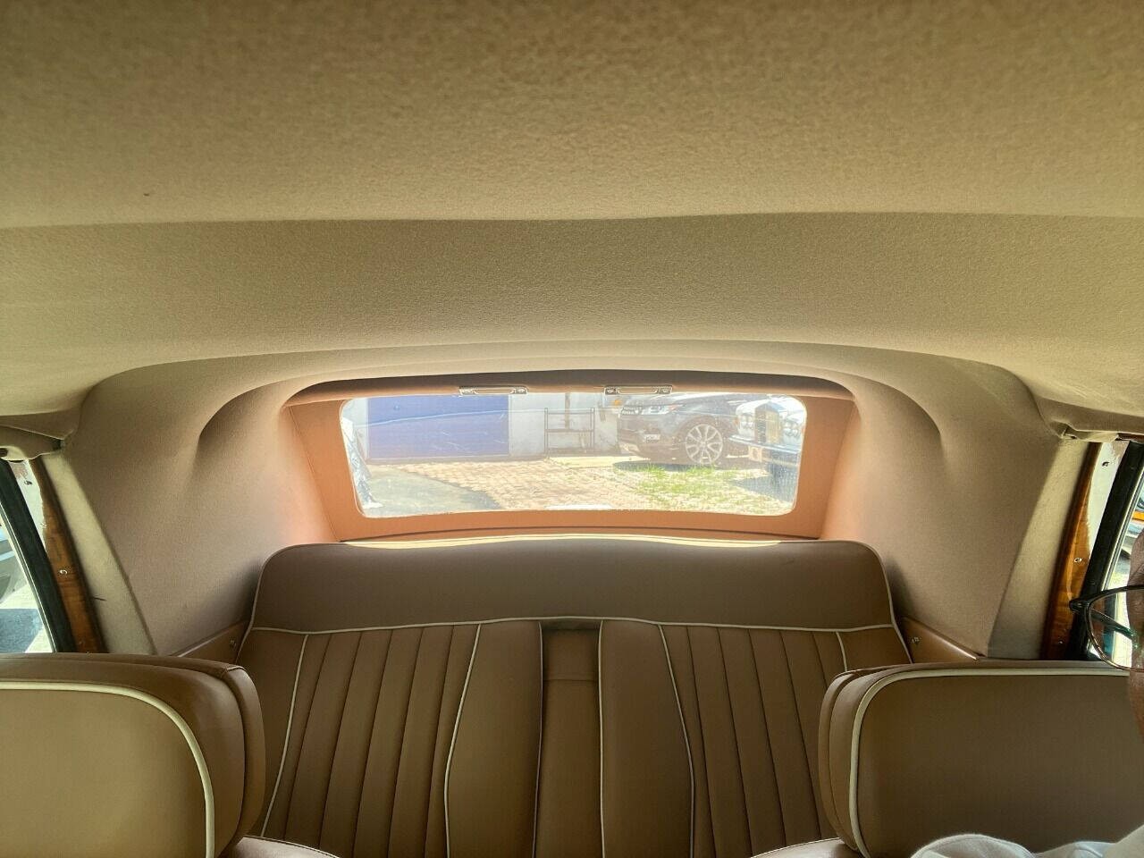 Rolls-Royce-Corniche-1988-Convertible-17