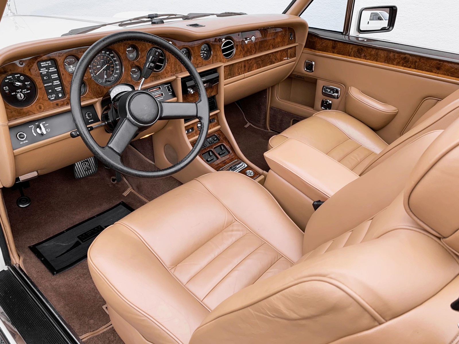 Rolls-Royce-Corniche-1989-23