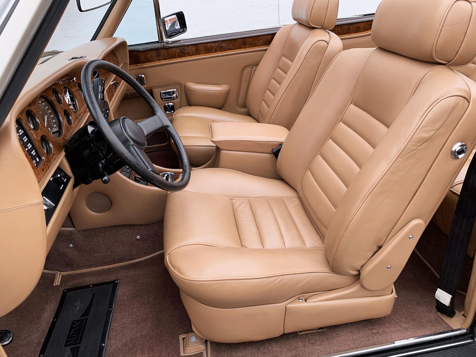 Rolls-Royce-Corniche-1989-24