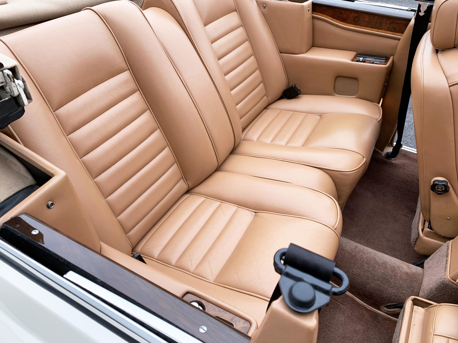 Rolls-Royce-Corniche-1989-26