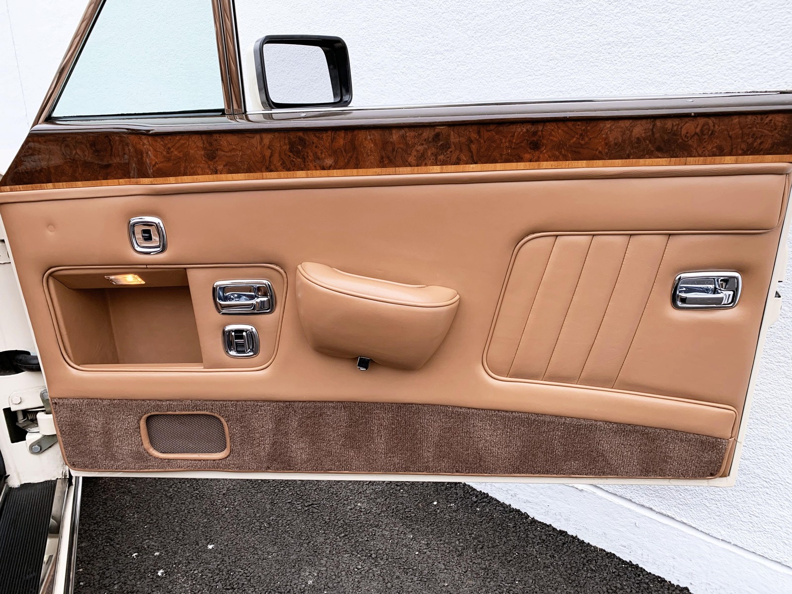 Rolls-Royce-Corniche-1989-33