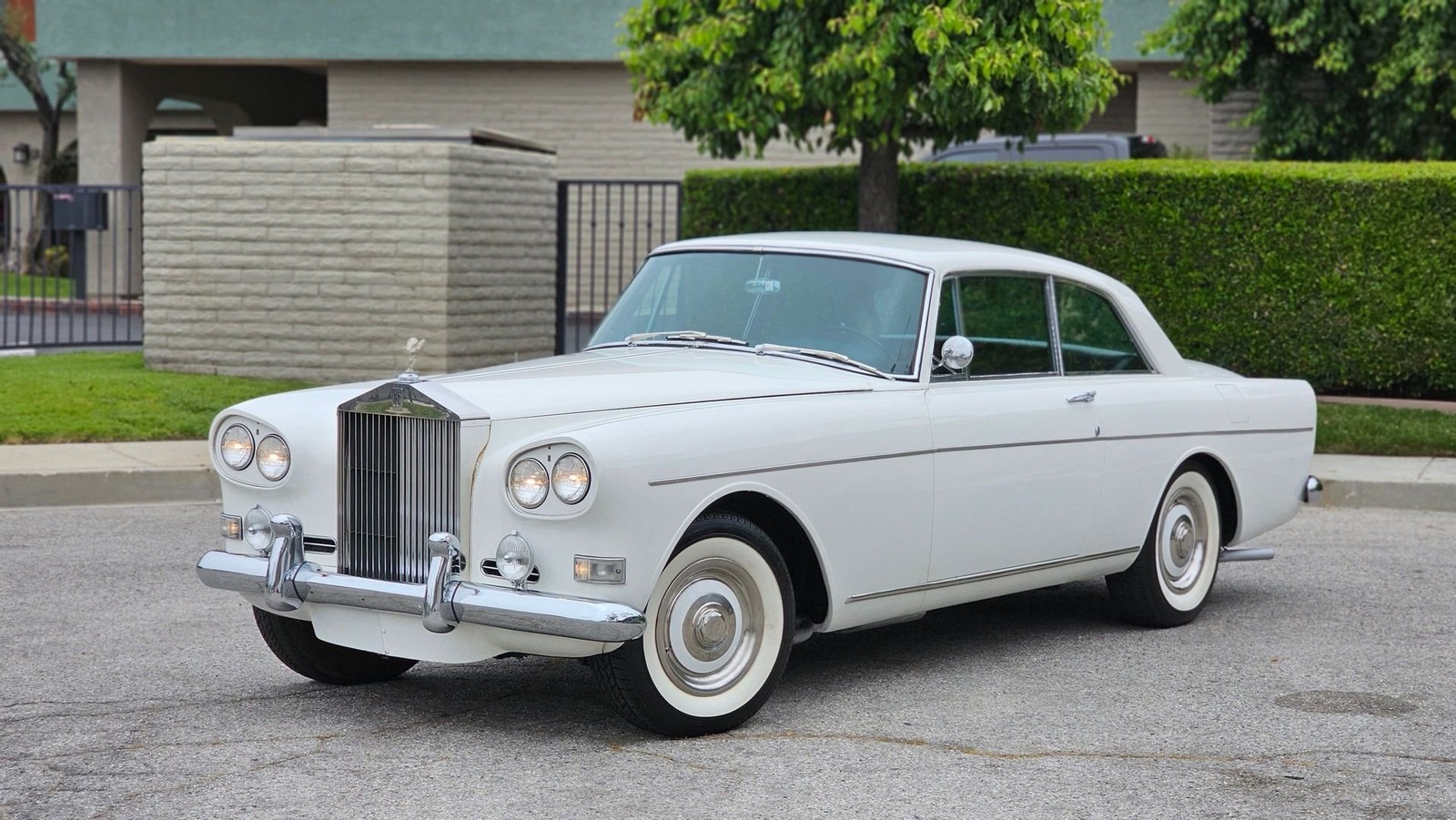 Rolls-Royce-SILVER-CLOUD-III-COUPE-1965-Coupe-2