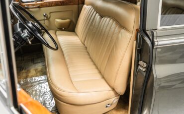 Rolls-Royce-Silver-Cloud-II-1960-Sedan-23