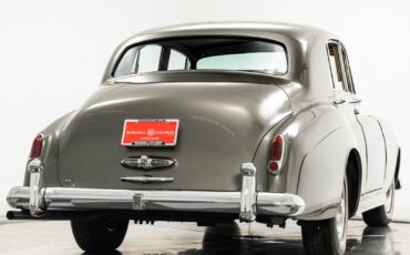 Rolls-Royce-Silver-Cloud-II-1960-Sedan-8