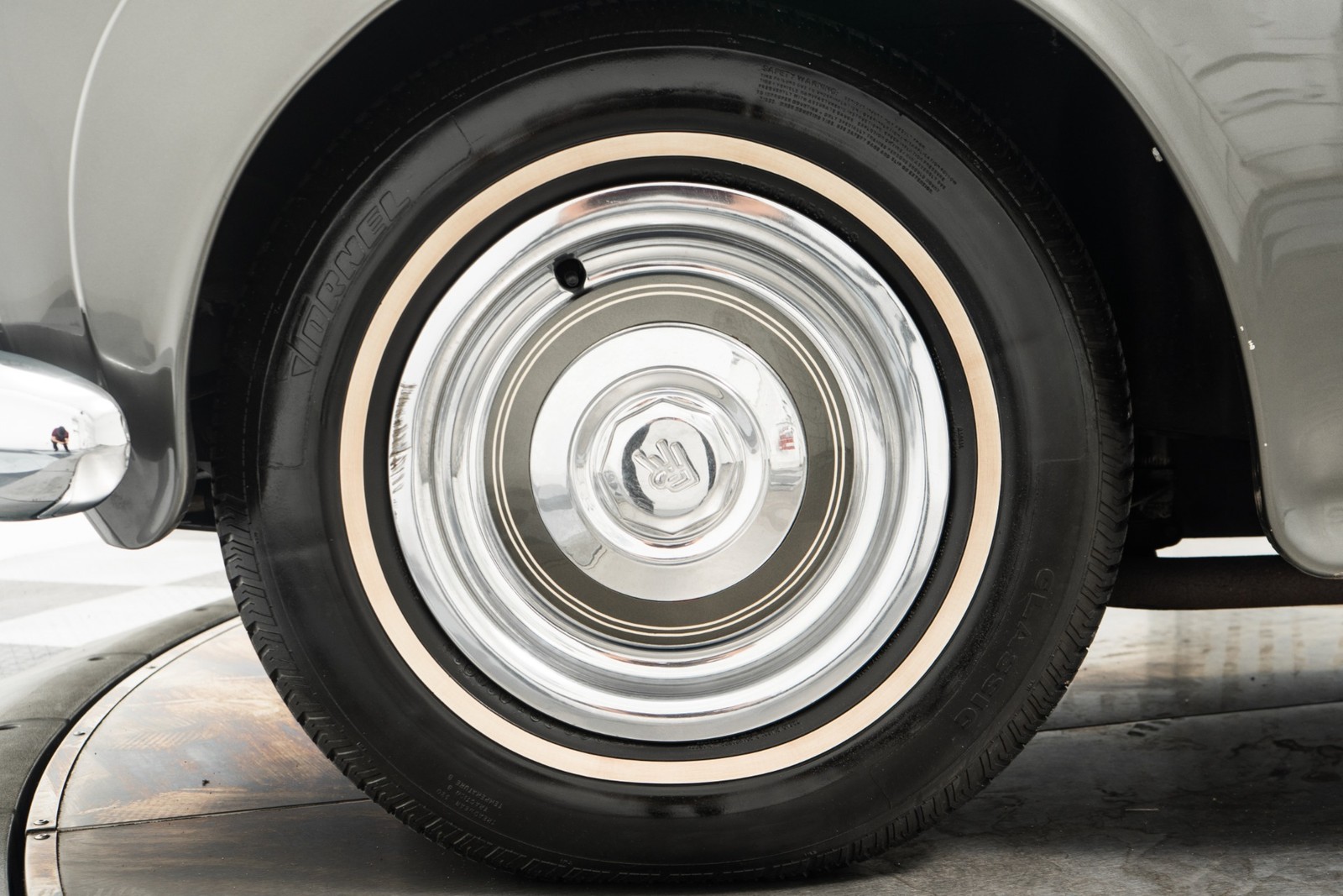 Rolls-Royce-Silver-Cloud-II-1960-Sedan-9