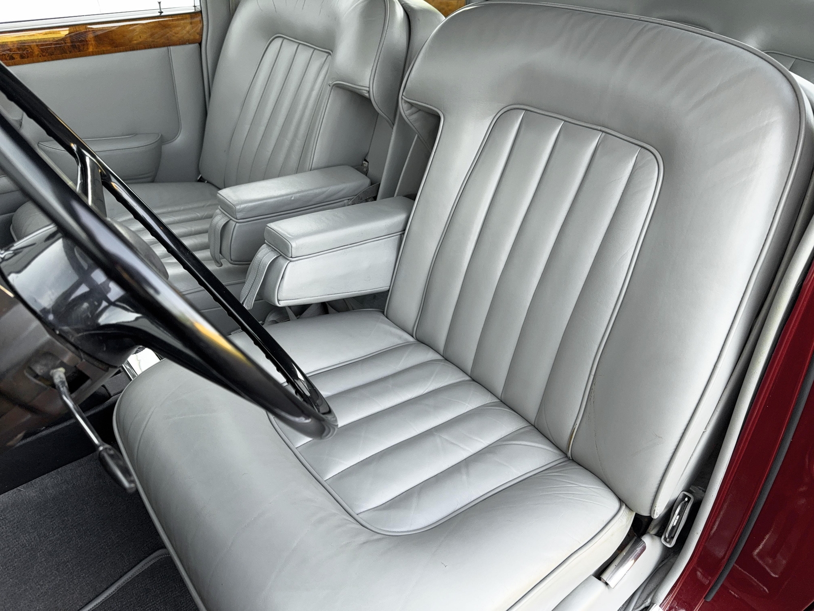 Rolls-Royce-Silver-Shadow-1969-18