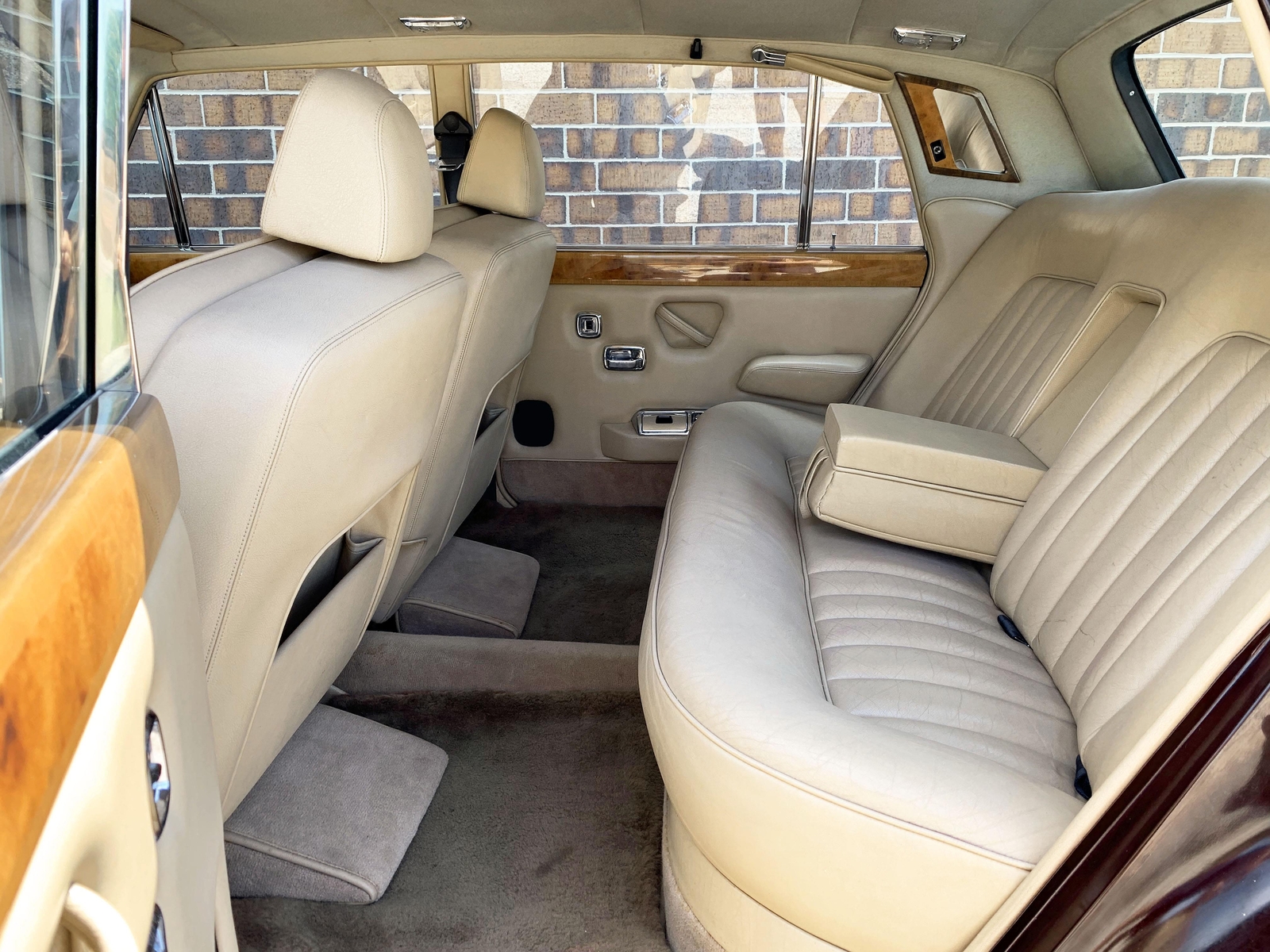 Rolls-Royce-Silver-Shadow-1971-Sedan-LWB-15