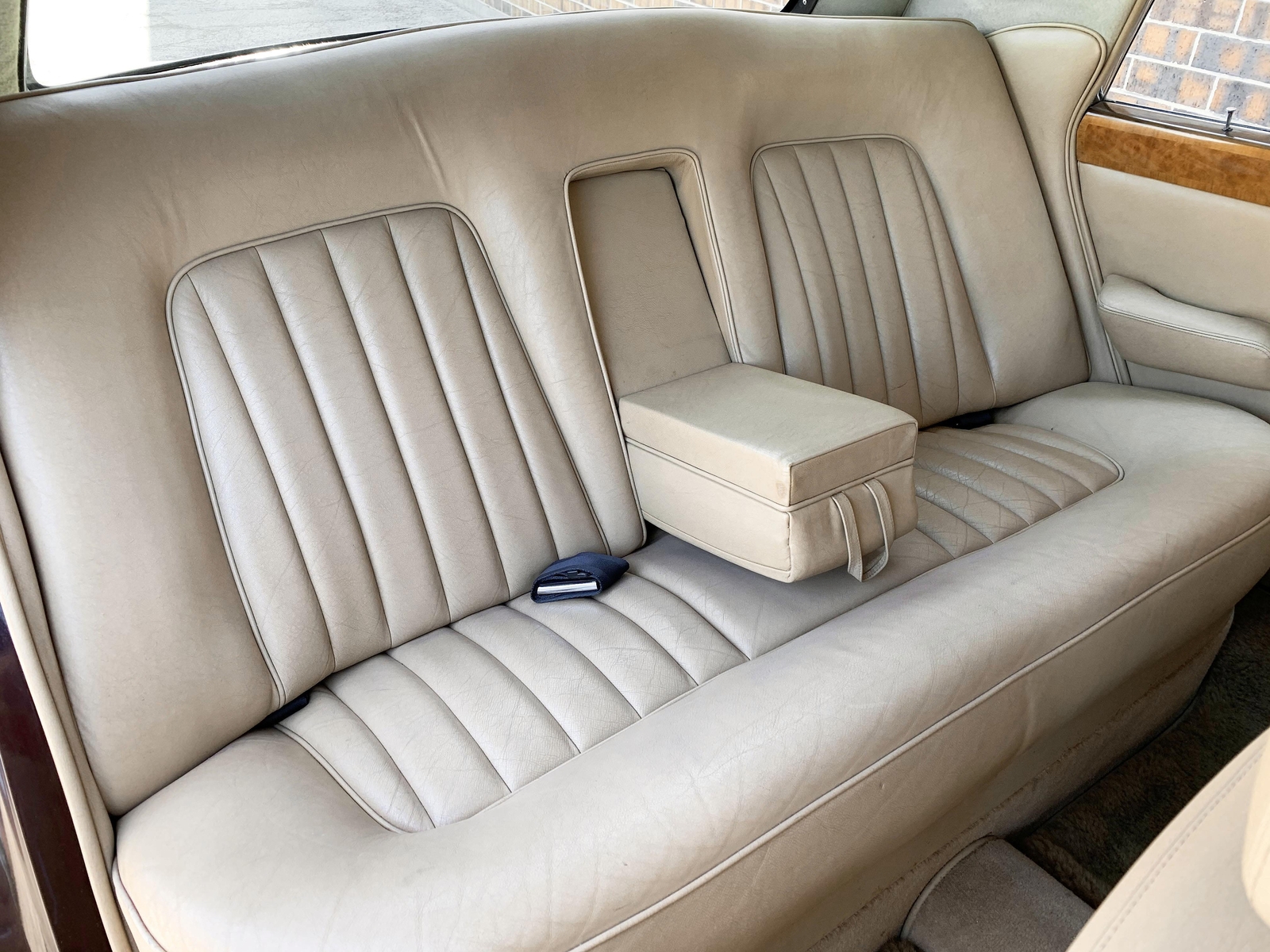 Rolls-Royce-Silver-Shadow-1971-Sedan-LWB-17