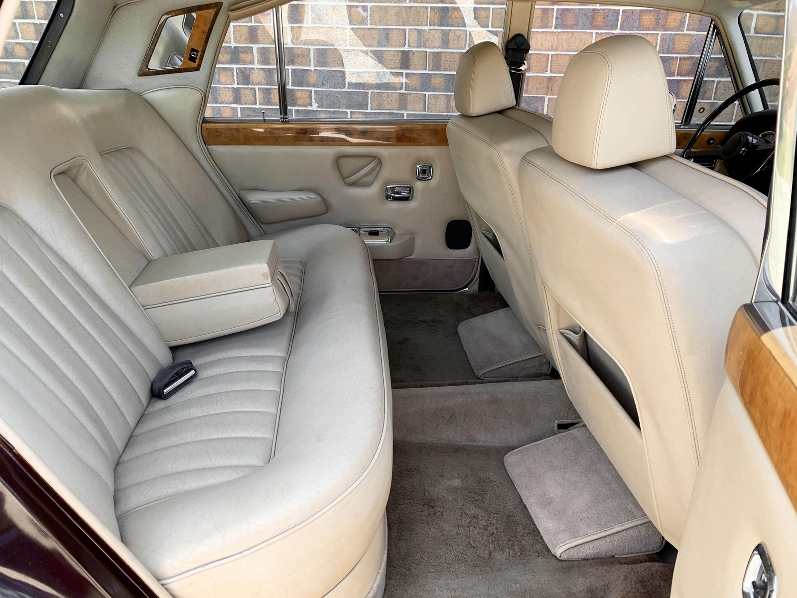 Rolls-Royce-Silver-Shadow-1971-Sedan-LWB-18