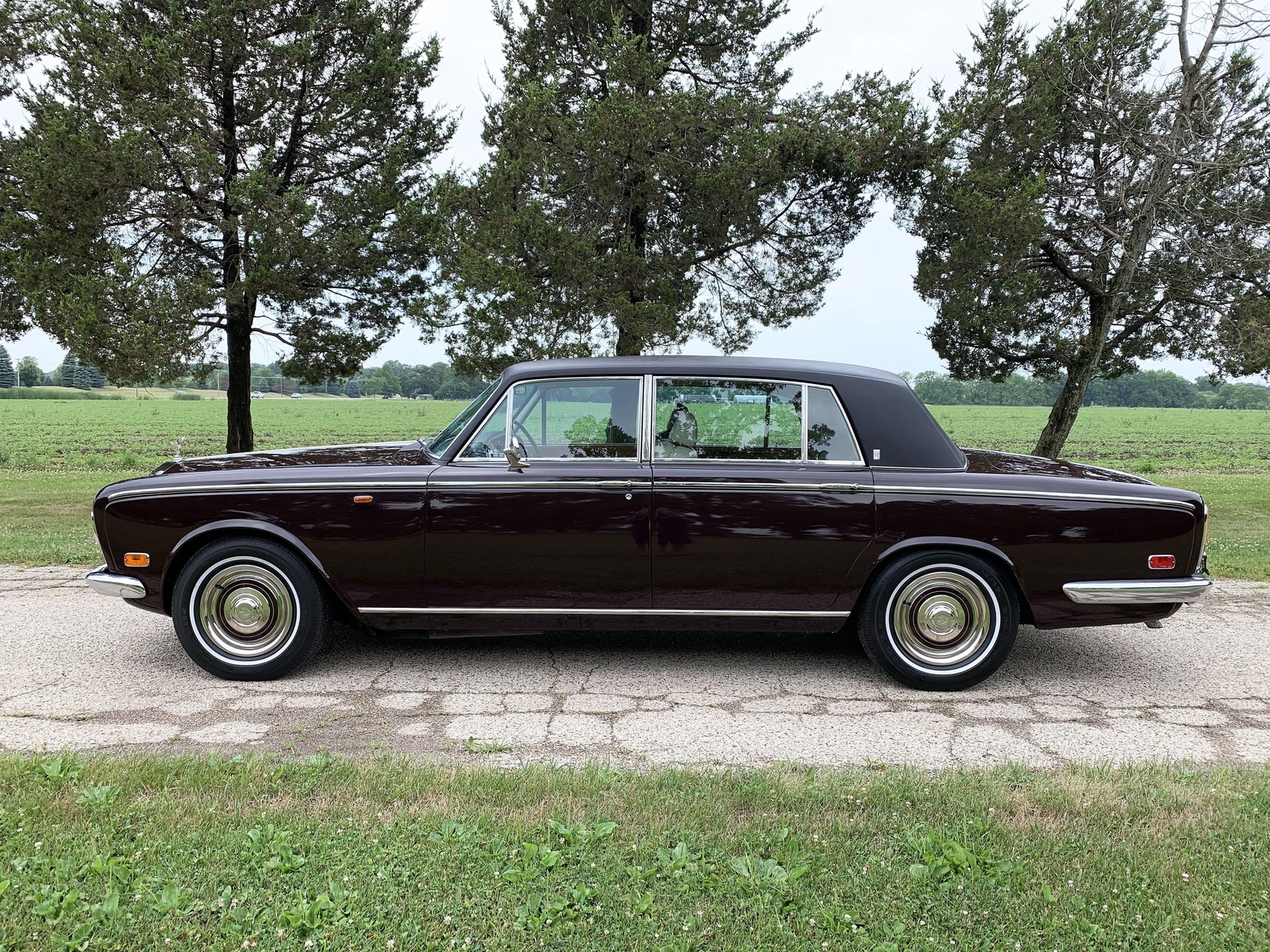 Rolls-Royce-Silver-Shadow-1971-Sedan-LWB-3