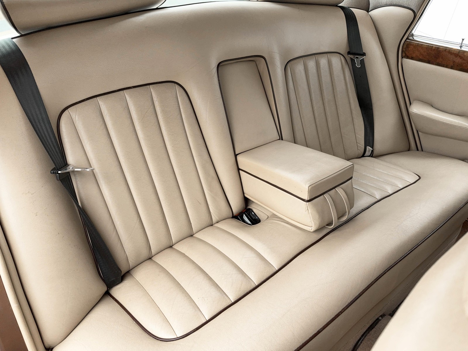 Rolls-Royce-Silver-Shadow-1978-27