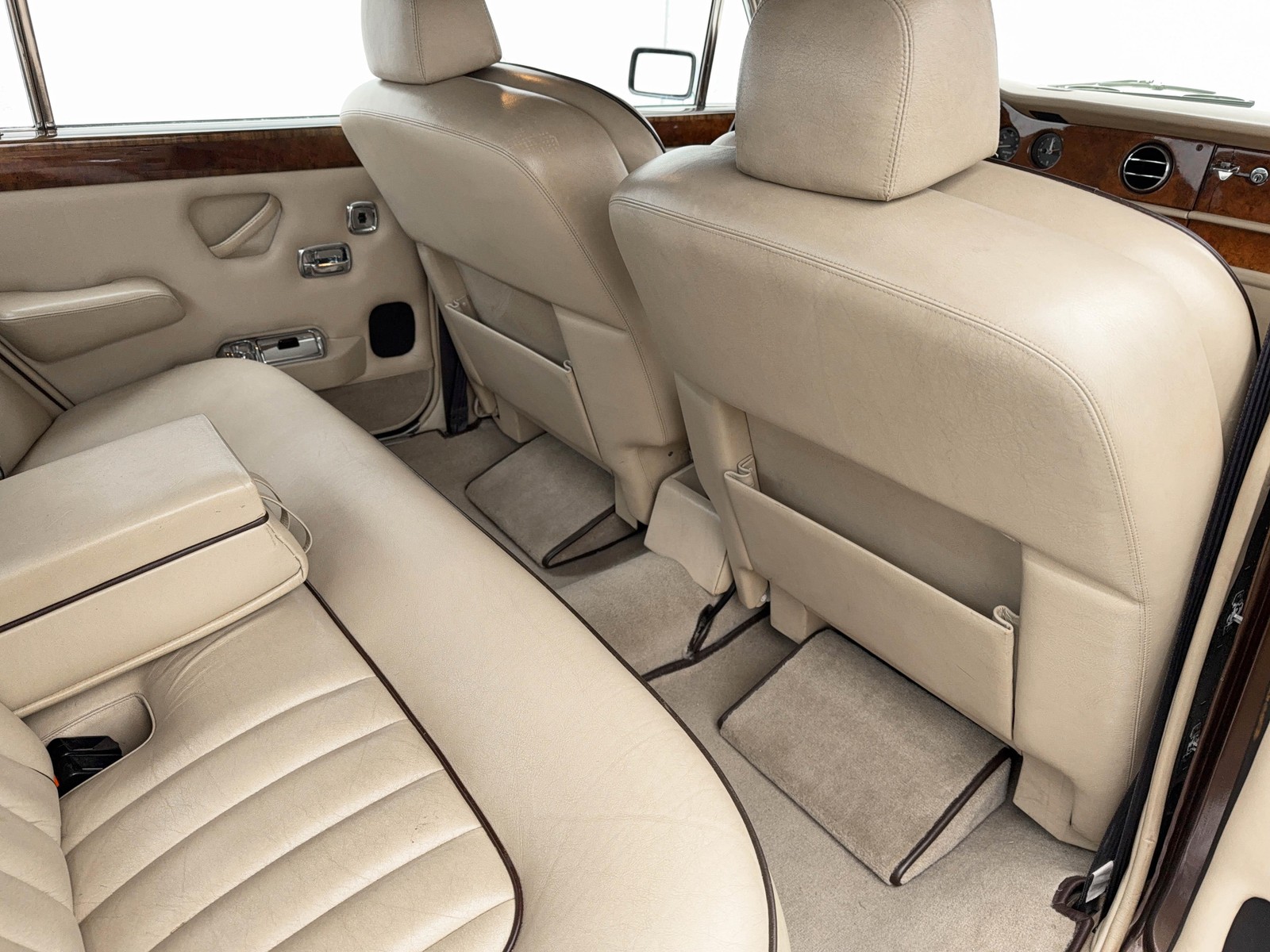 Rolls-Royce-Silver-Shadow-1978-28