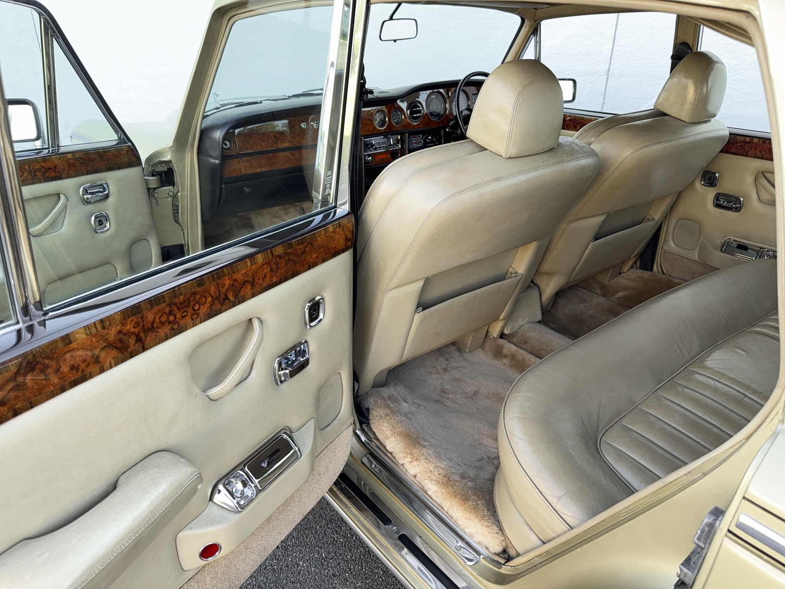 Rolls-Royce-Silver-Shadow-1978-28