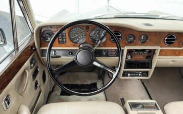 Rolls-Royce-Silver-Shadow-1978-31