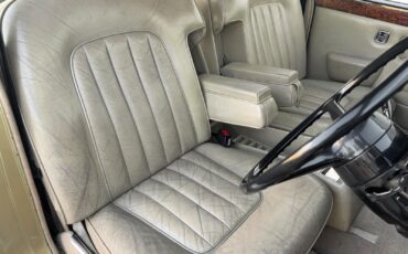 Rolls-Royce-Silver-Shadow-1978-34