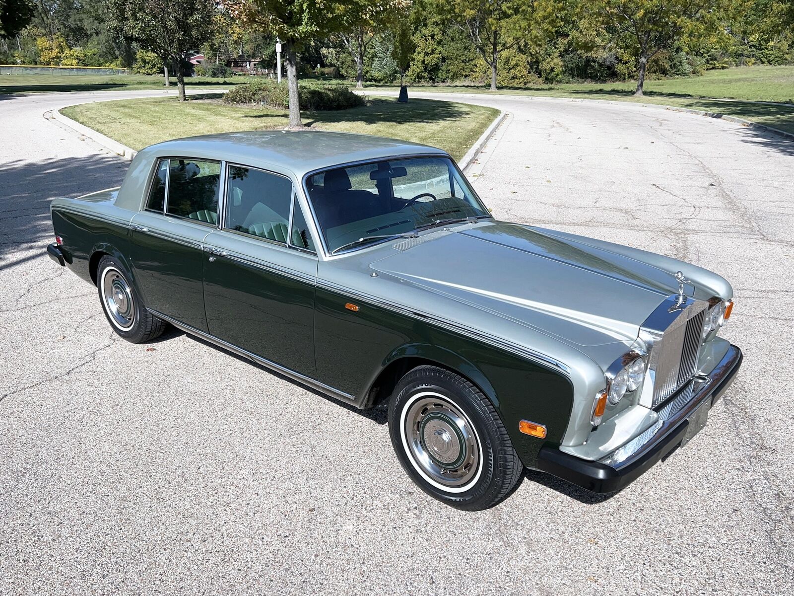 Rolls-Royce-Silver-Shadow-1979-10