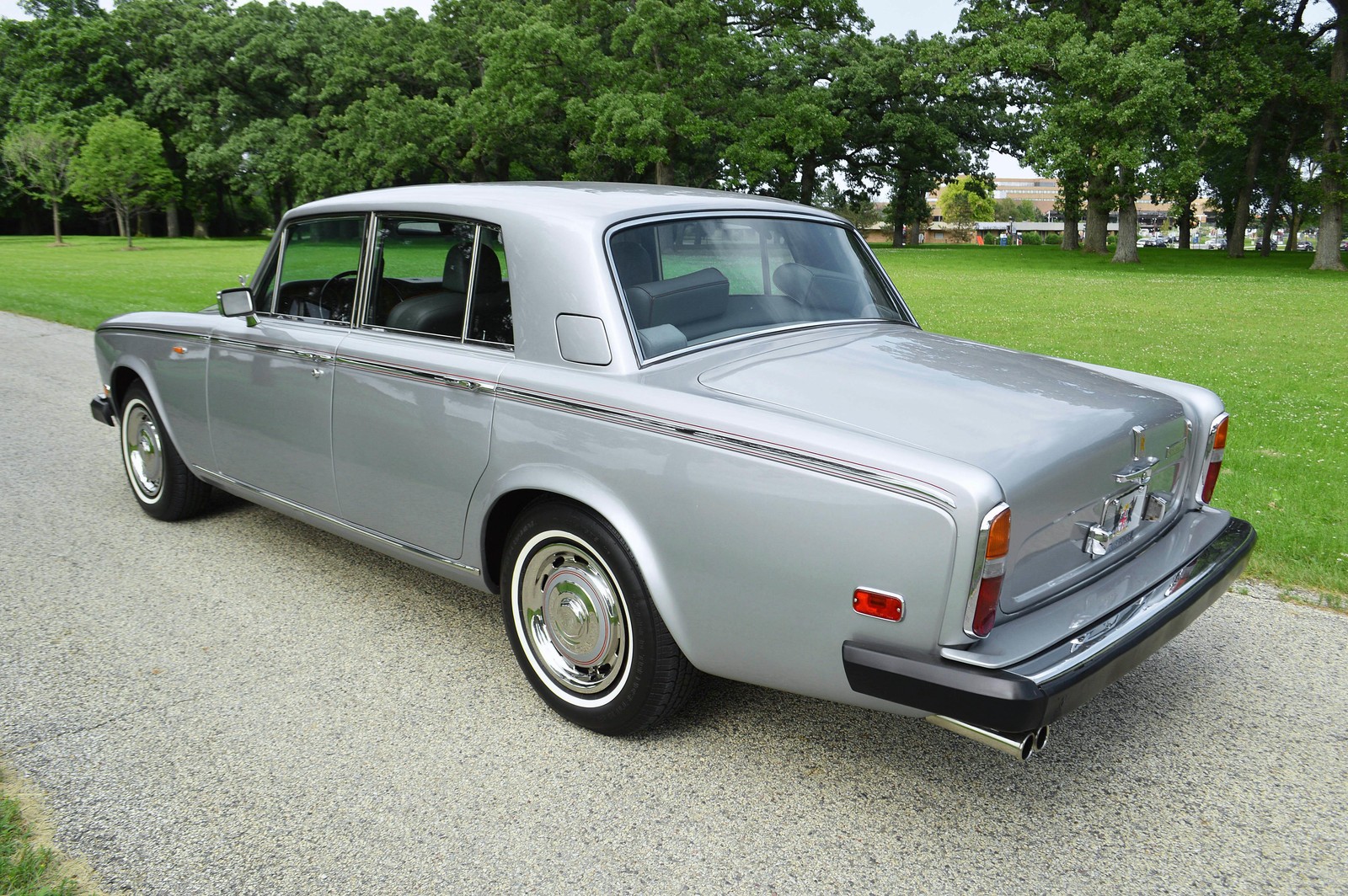 Rolls-Royce-Silver-Shadow-1979-13