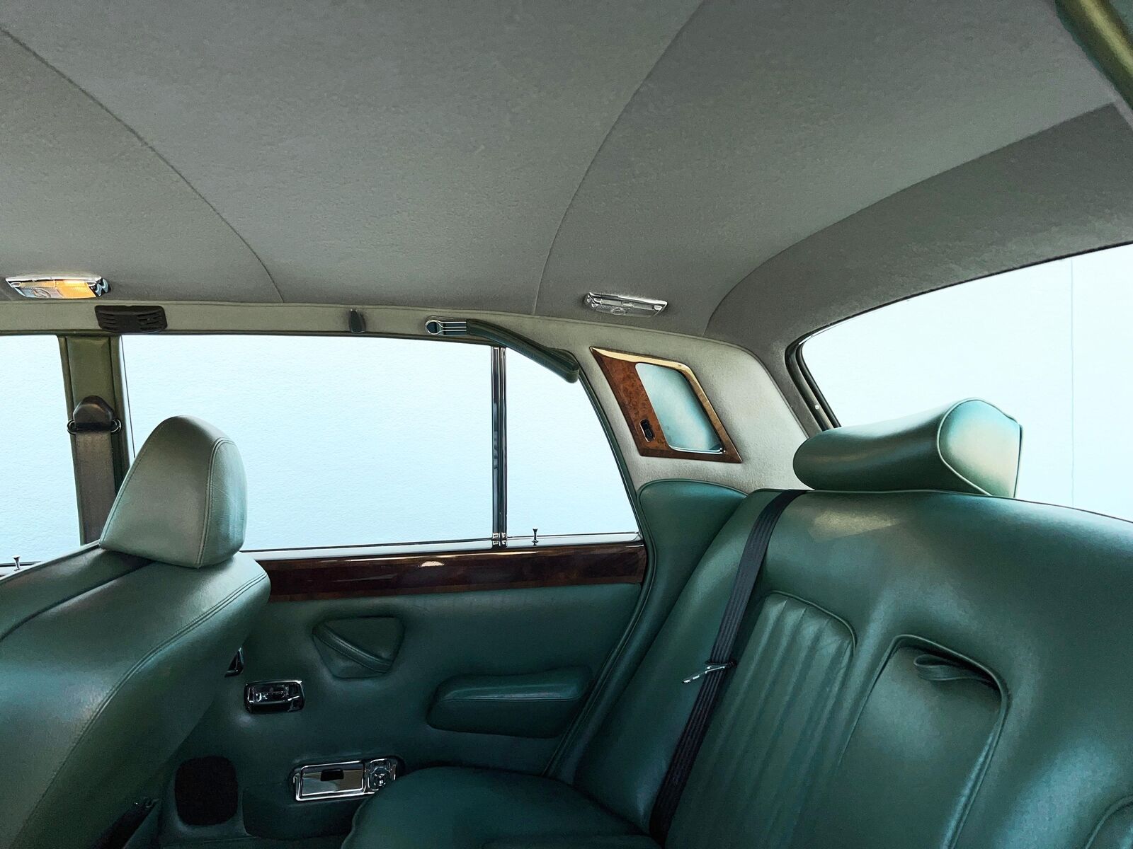 Rolls-Royce-Silver-Shadow-1979-16