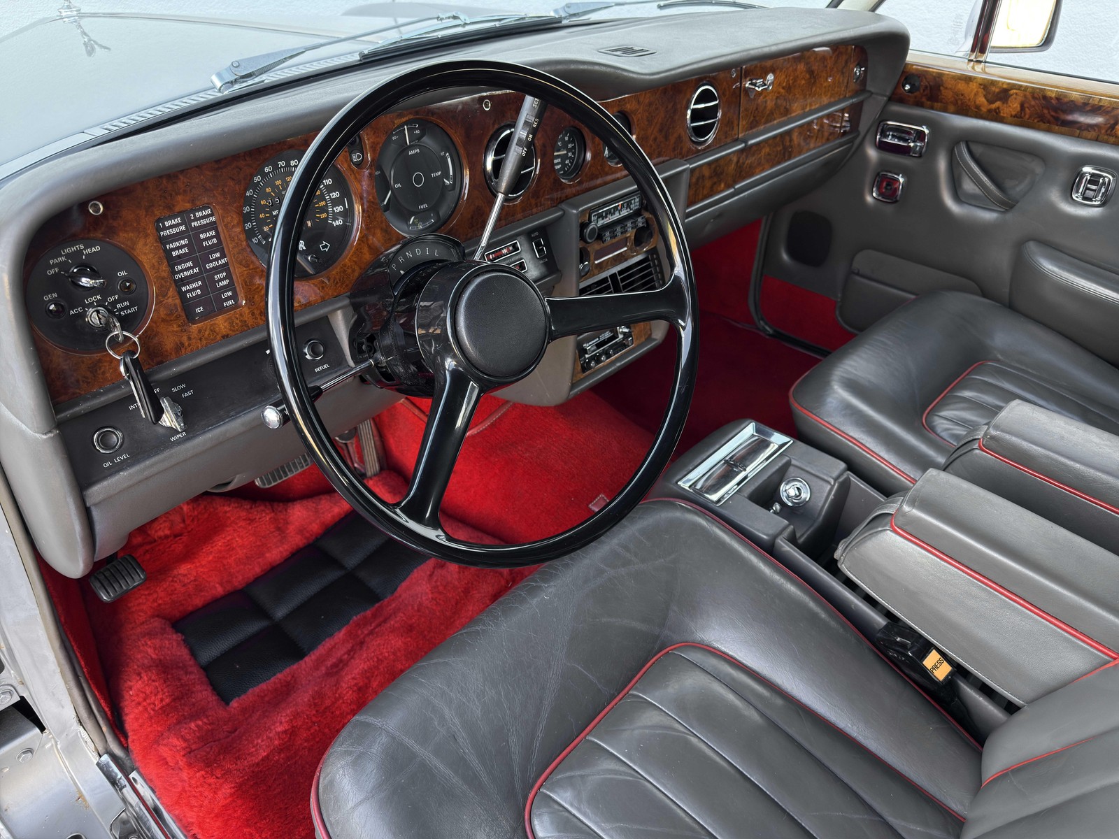 Rolls-Royce-Silver-Shadow-1979-20