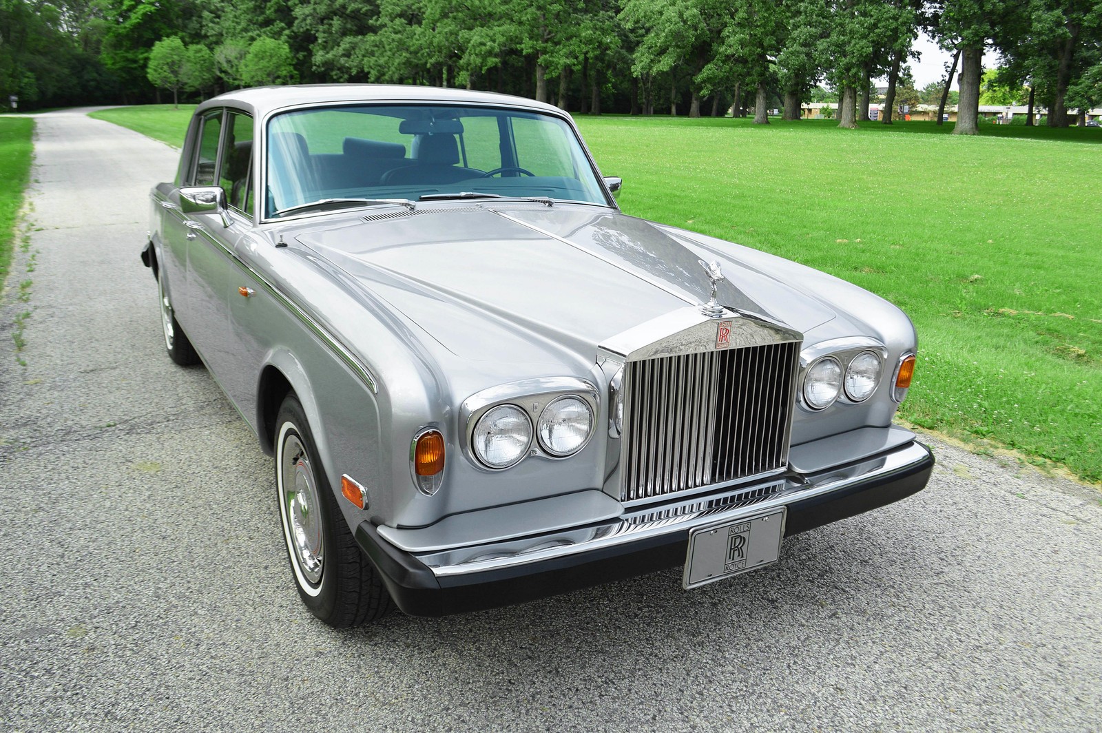 Rolls-Royce-Silver-Shadow-1979-3