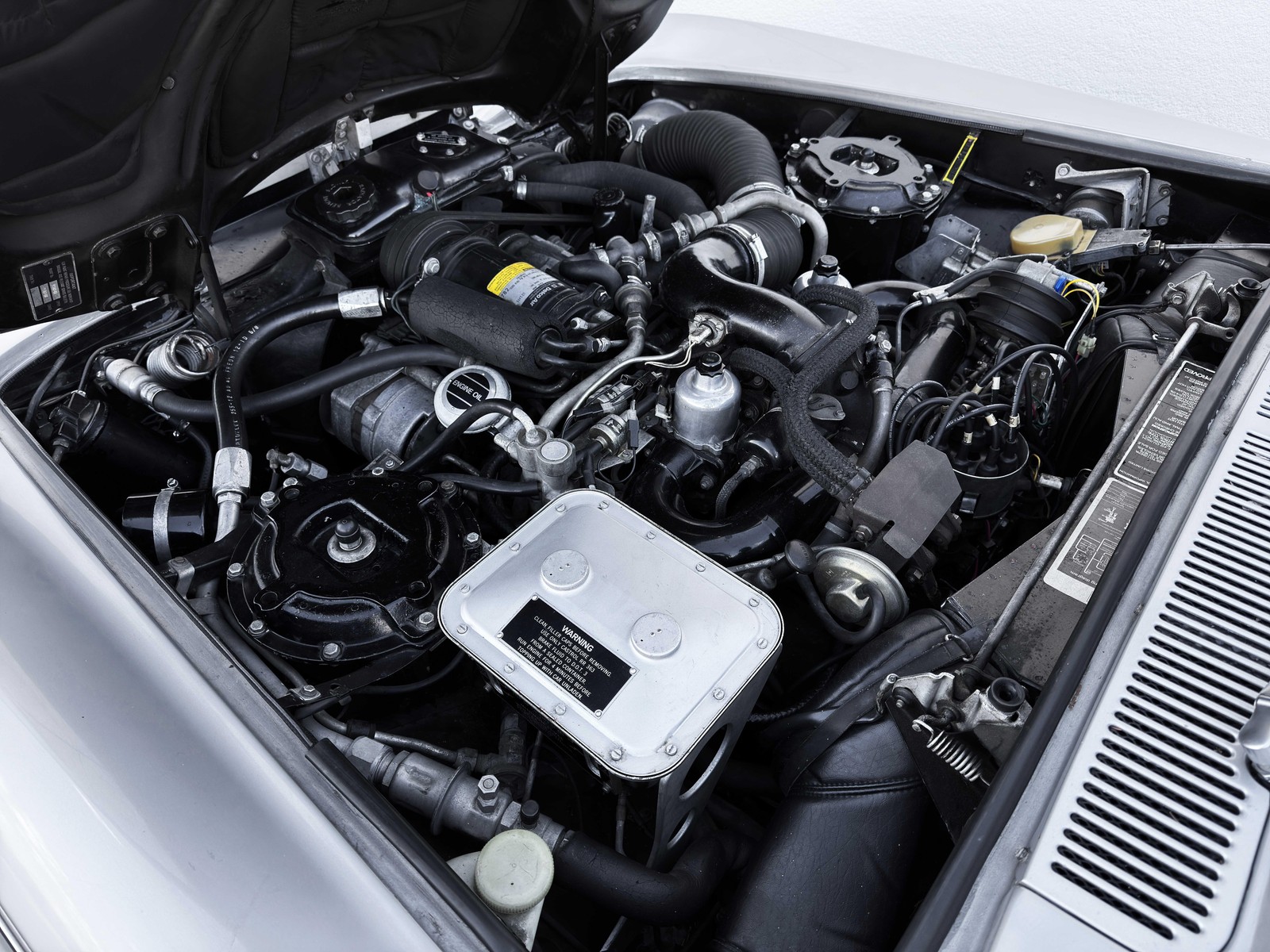 Rolls-Royce-Silver-Shadow-1979-34