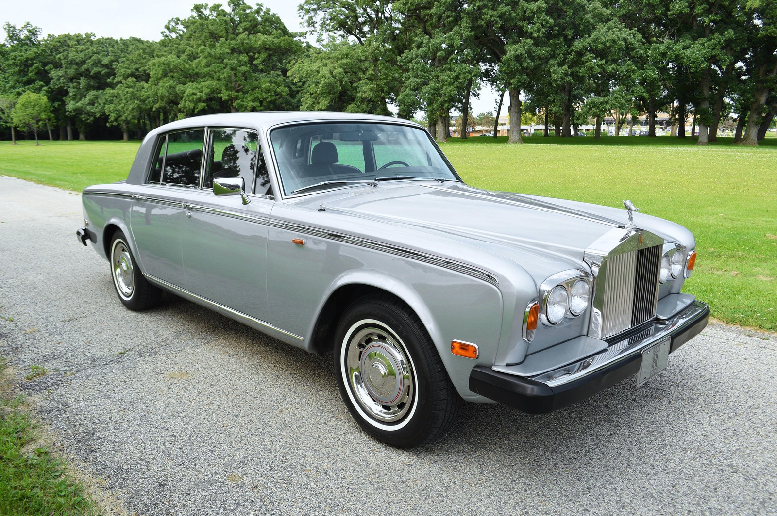 Rolls-Royce-Silver-Shadow-1979-4