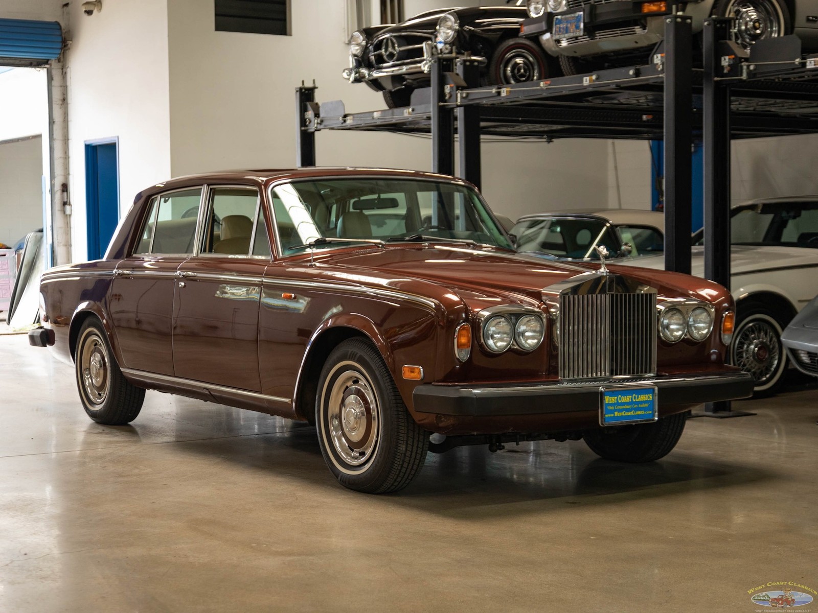 Rolls-Royce-Silver-Shadow-1979-4-Door-Sedan-10