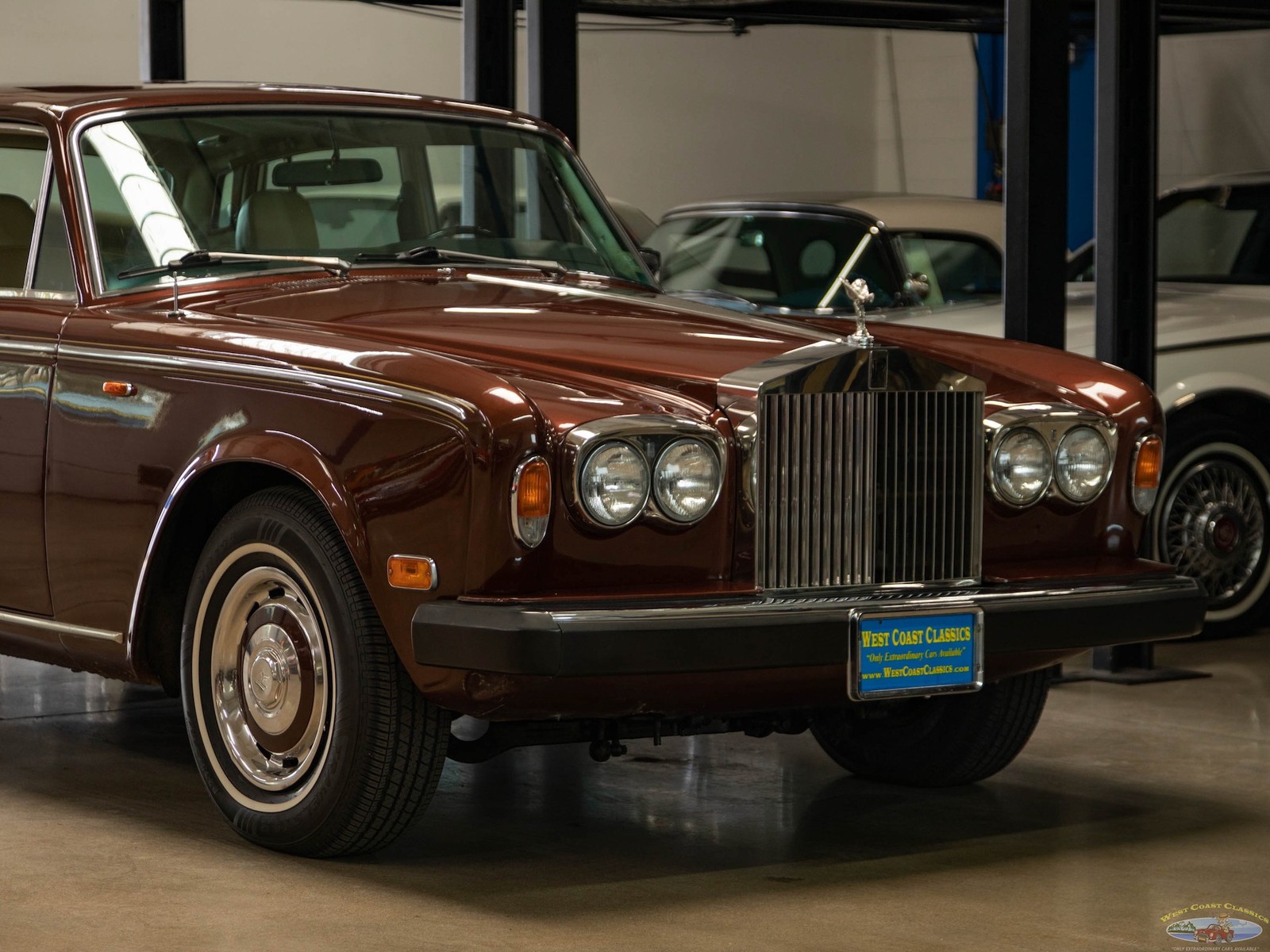 Rolls-Royce-Silver-Shadow-1979-4-Door-Sedan-12