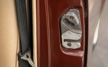 Rolls-Royce-Silver-Shadow-1979-4-Door-Sedan-24