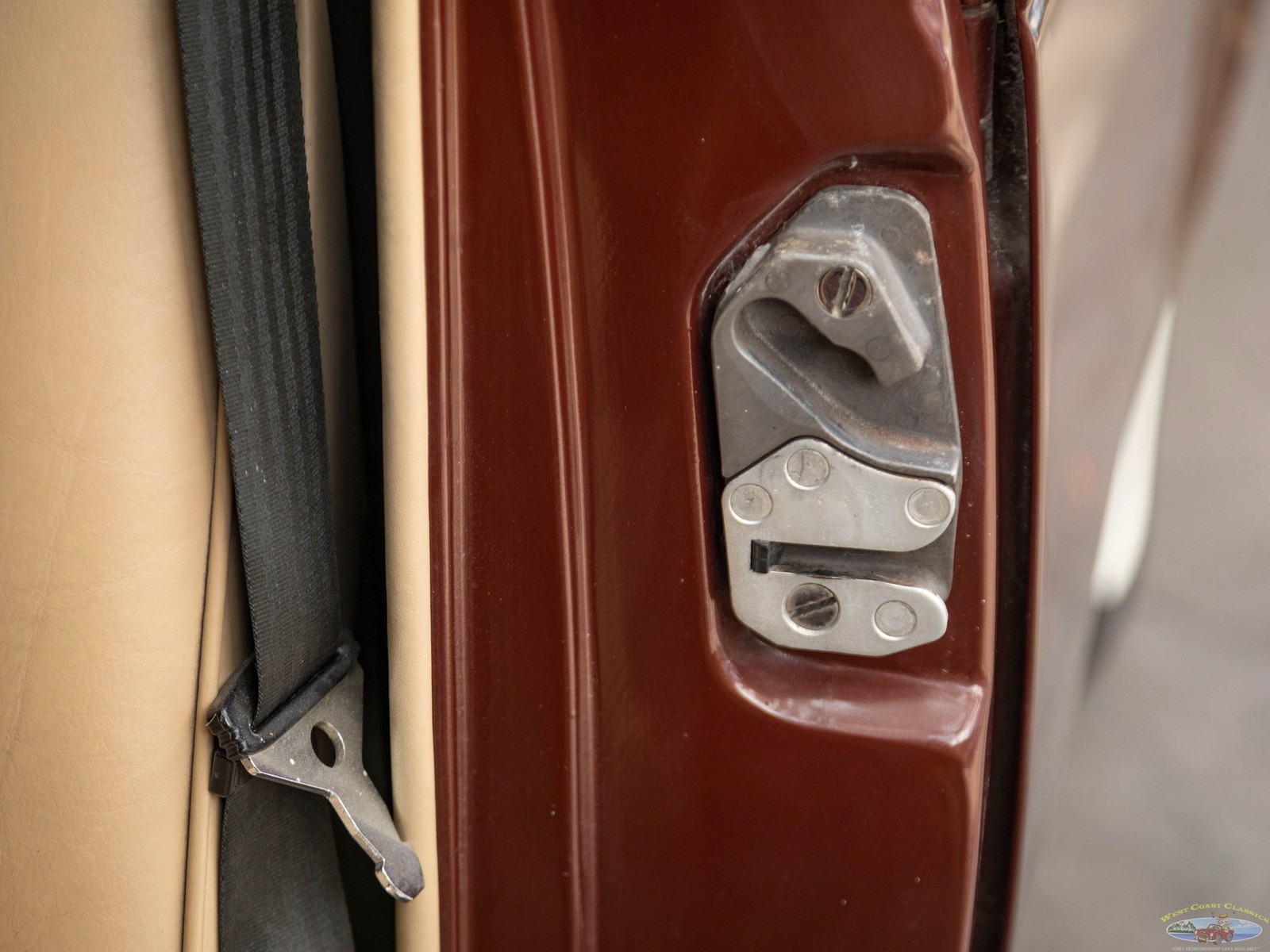 Rolls-Royce-Silver-Shadow-1979-4-Door-Sedan-24