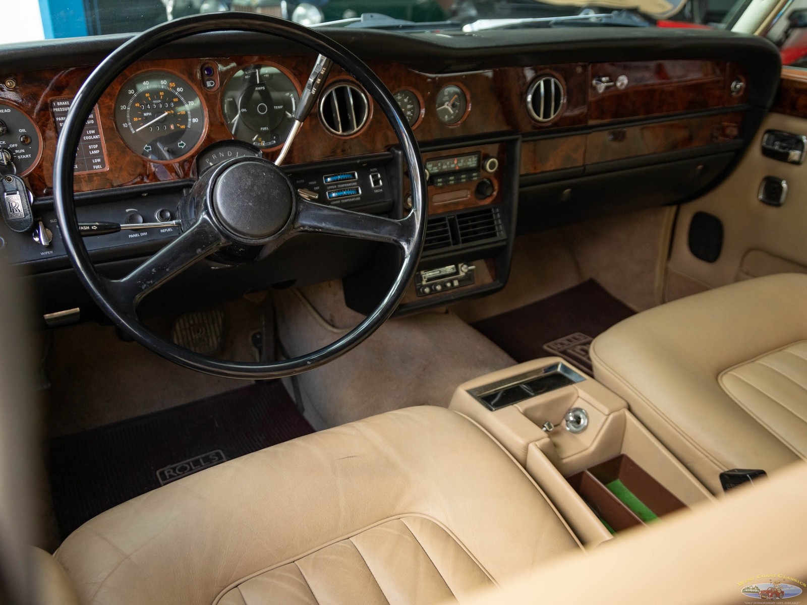 Rolls-Royce-Silver-Shadow-1979-4-Door-Sedan-27