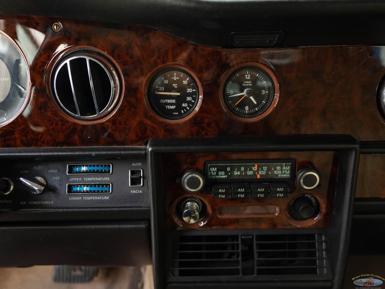 Rolls-Royce-Silver-Shadow-1979-4-Door-Sedan-32