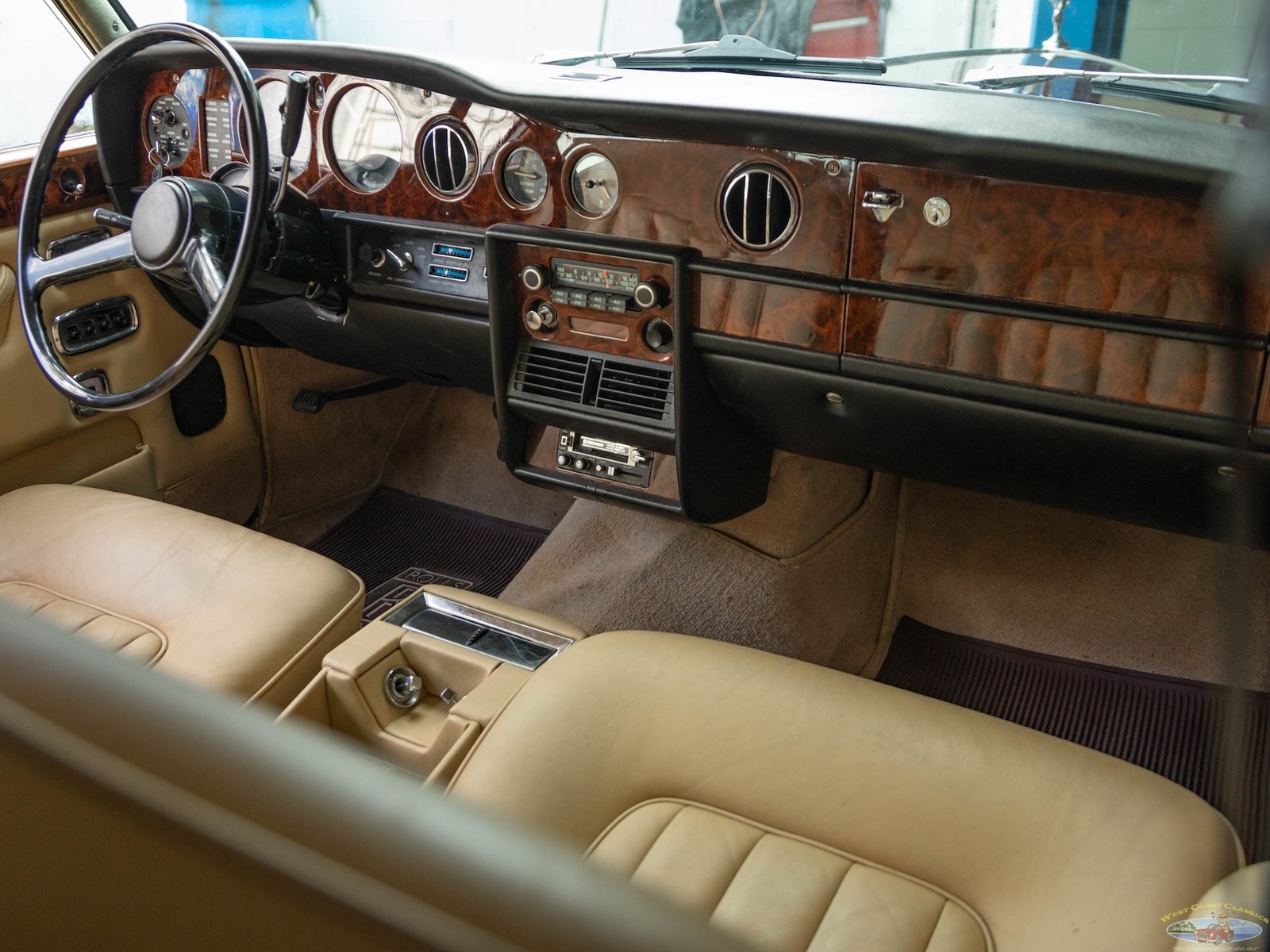 Rolls-Royce-Silver-Shadow-1979-4-Door-Sedan-33