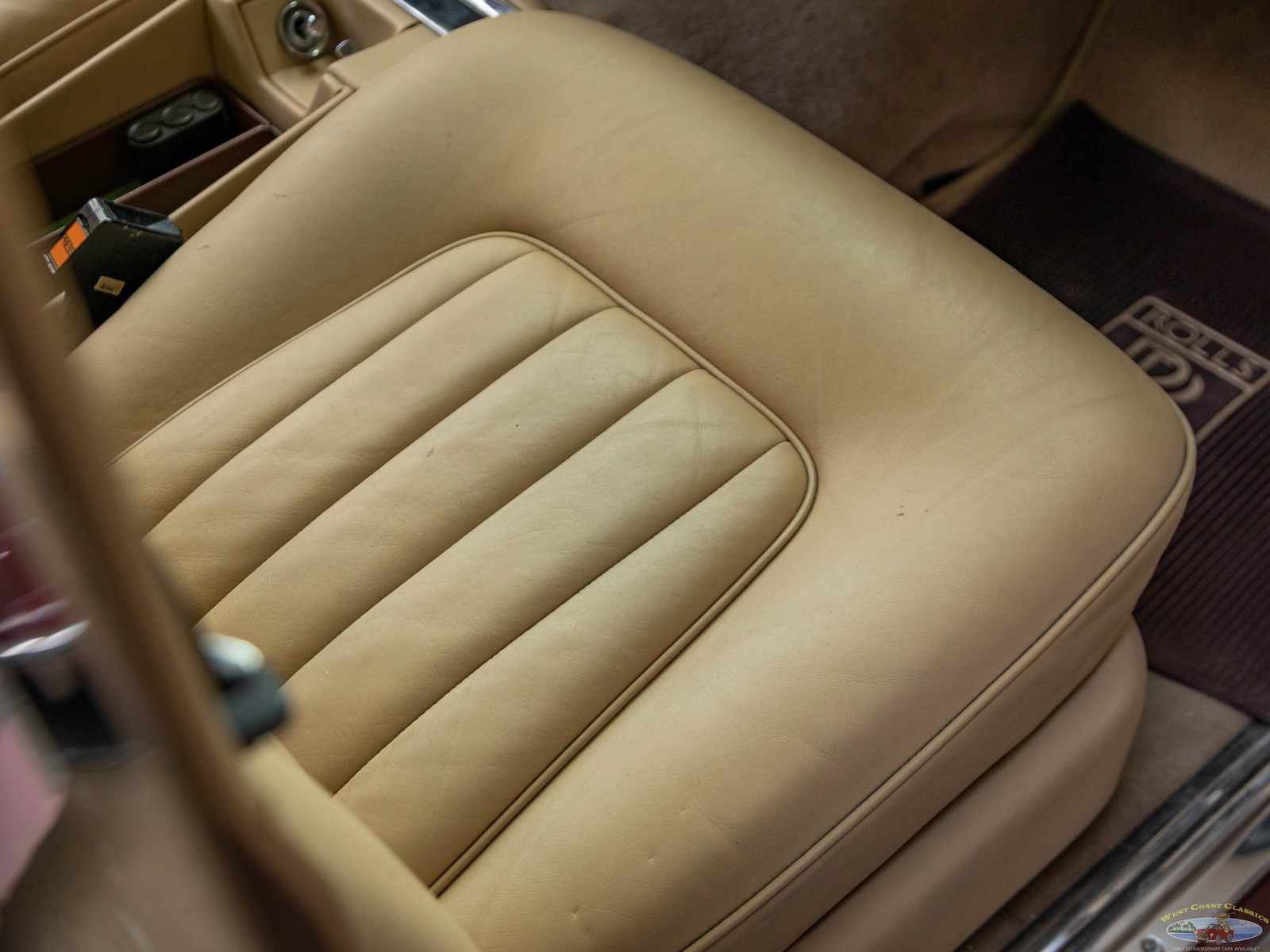 Rolls-Royce-Silver-Shadow-1979-4-Door-Sedan-36