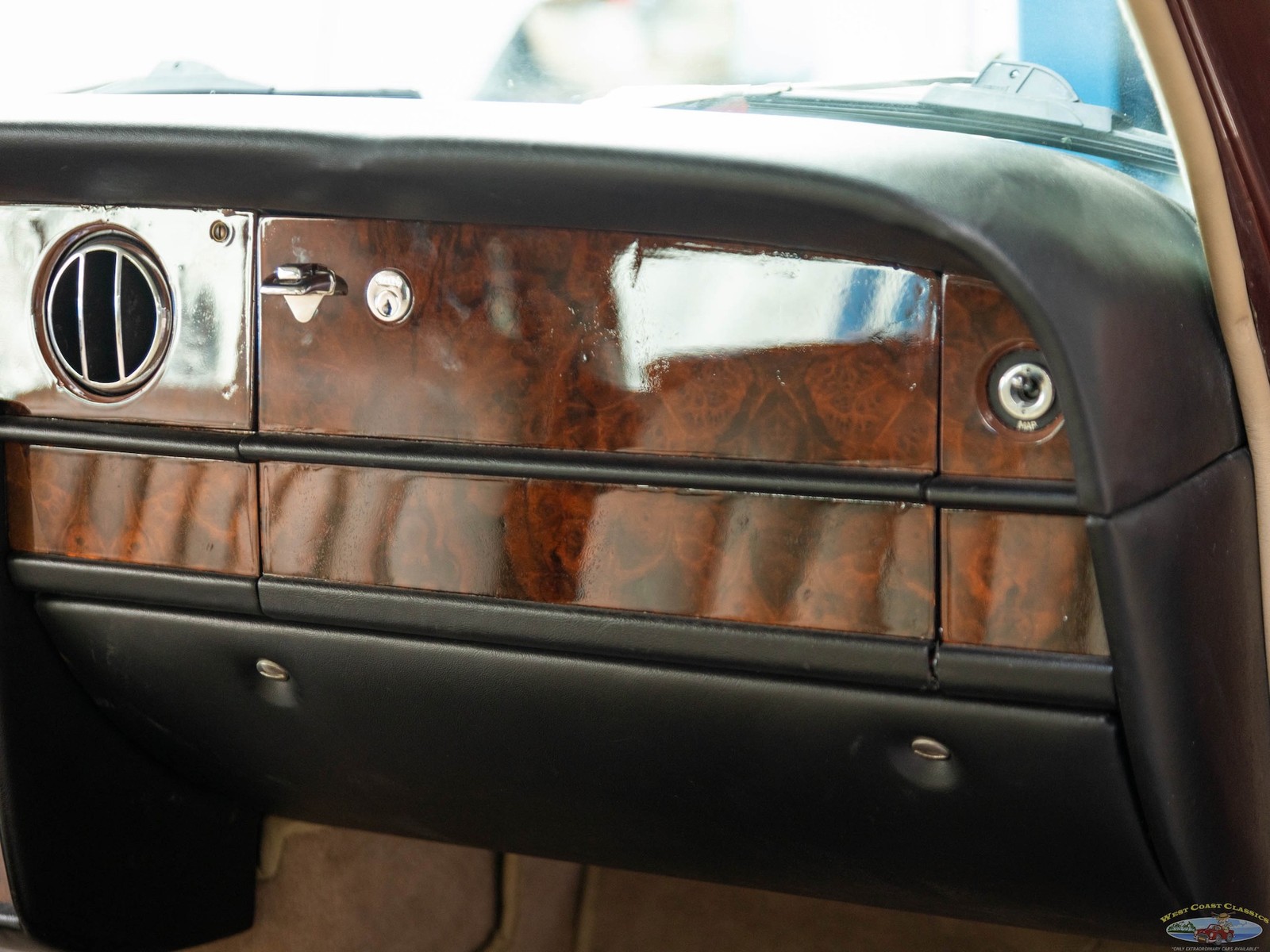 Rolls-Royce-Silver-Shadow-1979-4-Door-Sedan-37