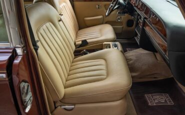 Rolls-Royce-Silver-Shadow-1979-4-Door-Sedan-38