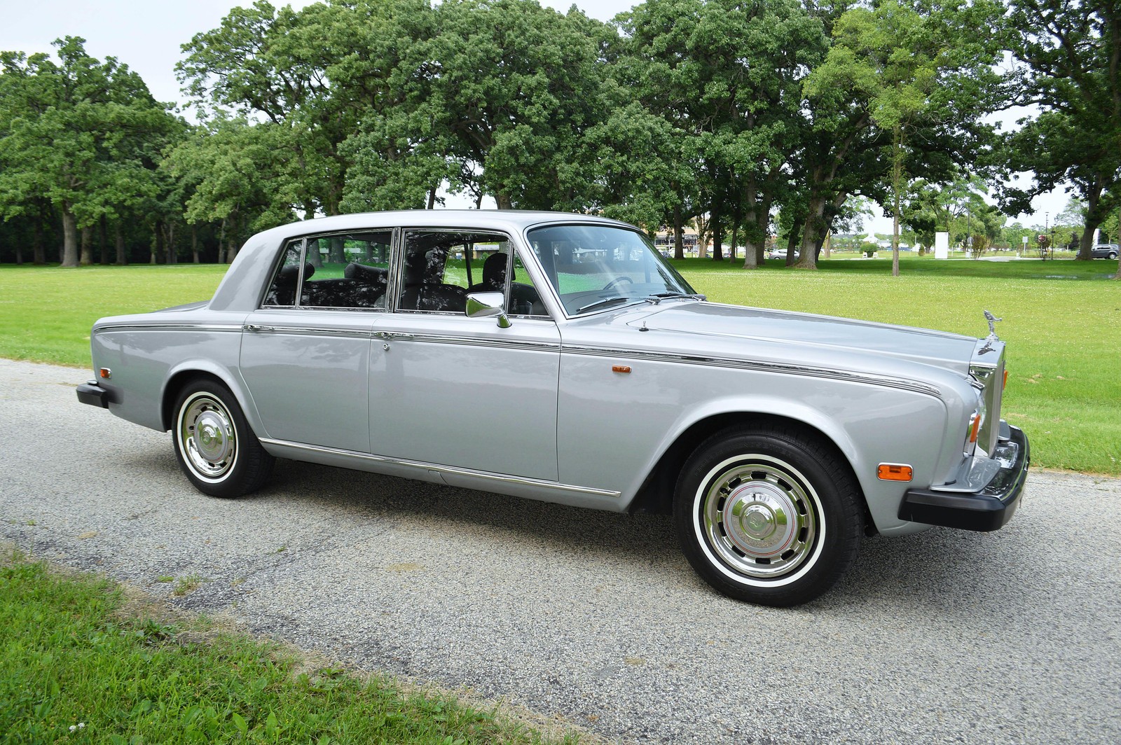 Rolls-Royce-Silver-Shadow-1979-5