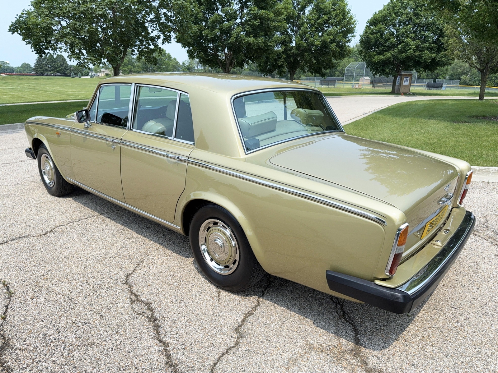 Rolls-Royce-Silver-Shadow-II-1978-10