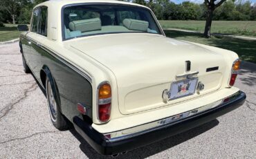 Rolls-Royce-Silver-Shadow-II-1979-Sedan-11