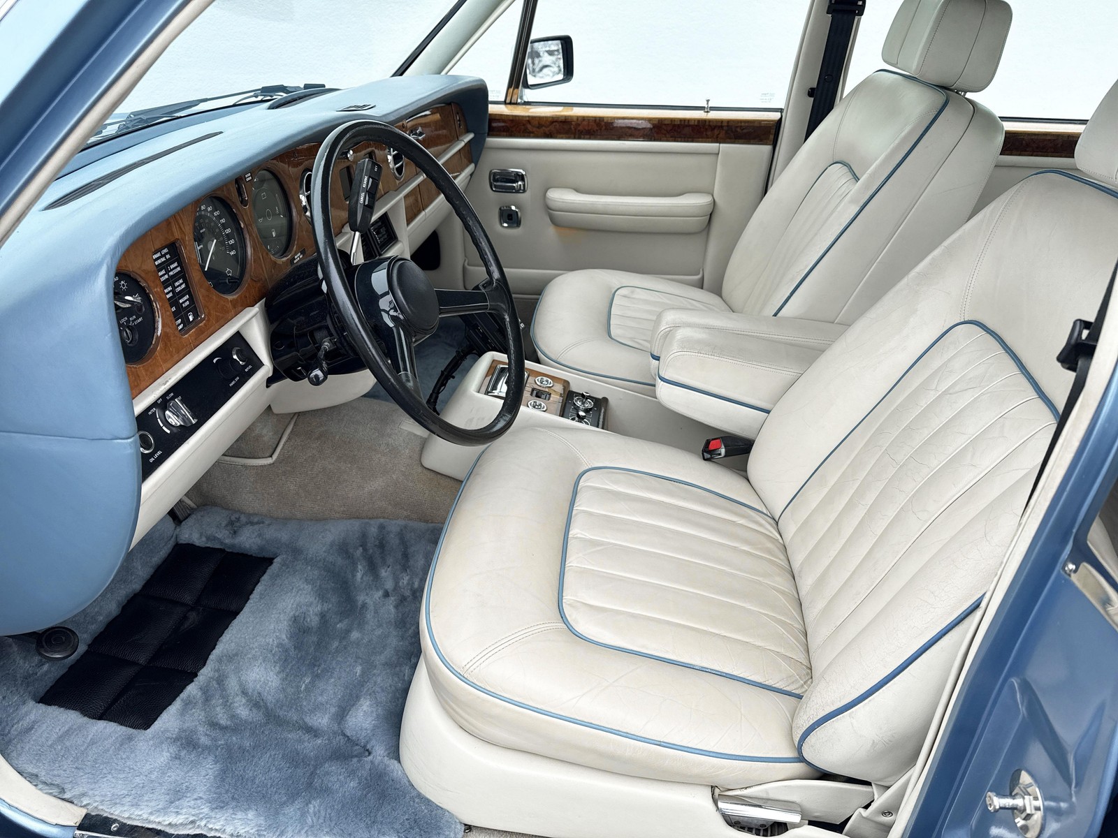 Rolls-Royce-Silver-Spirit-1987-22