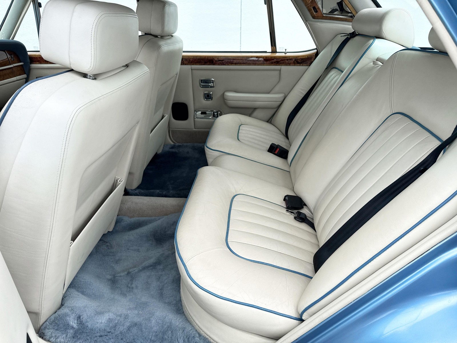 Rolls-Royce-Silver-Spirit-1987-24