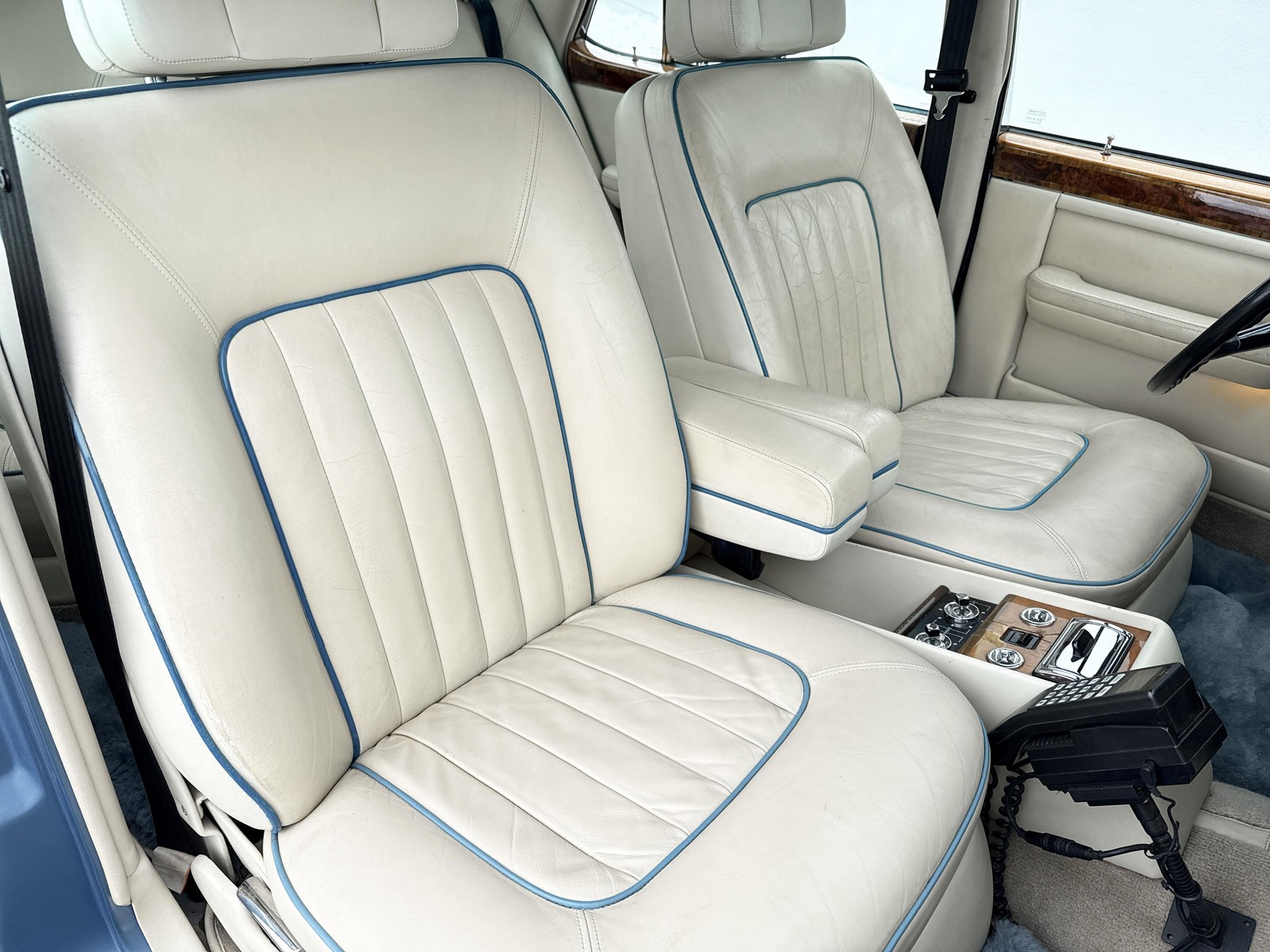 Rolls-Royce-Silver-Spirit-1987-27