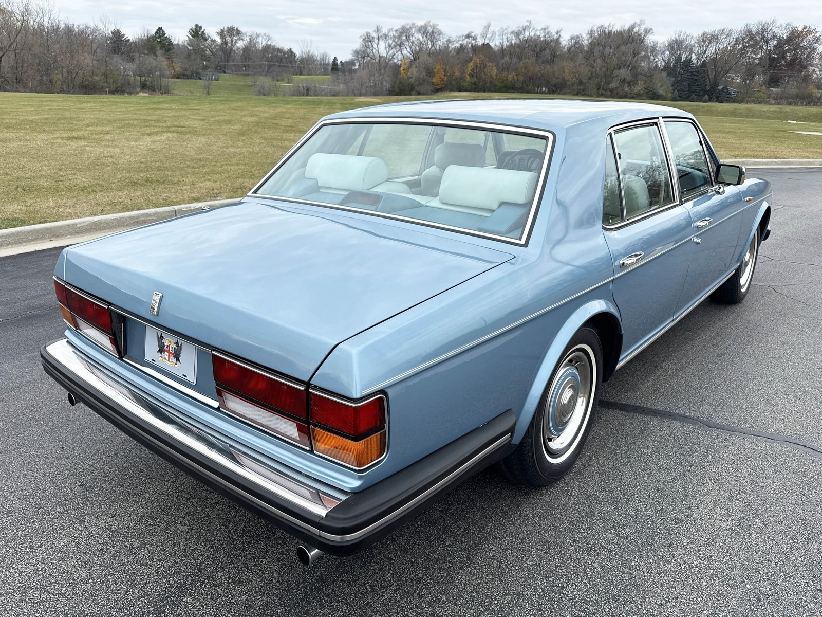 Rolls-Royce-Silver-SpiritSpurDawn-1987-13