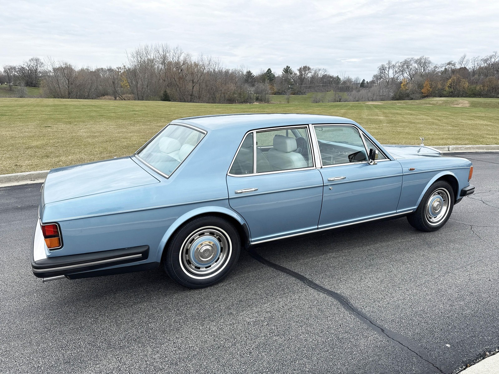 Rolls-Royce-Silver-SpiritSpurDawn-1987-15