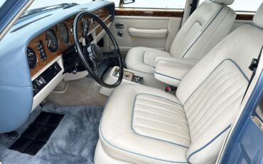 Rolls-Royce-Silver-SpiritSpurDawn-1987-22