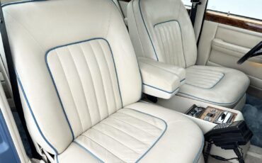 Rolls-Royce-Silver-SpiritSpurDawn-1987-27