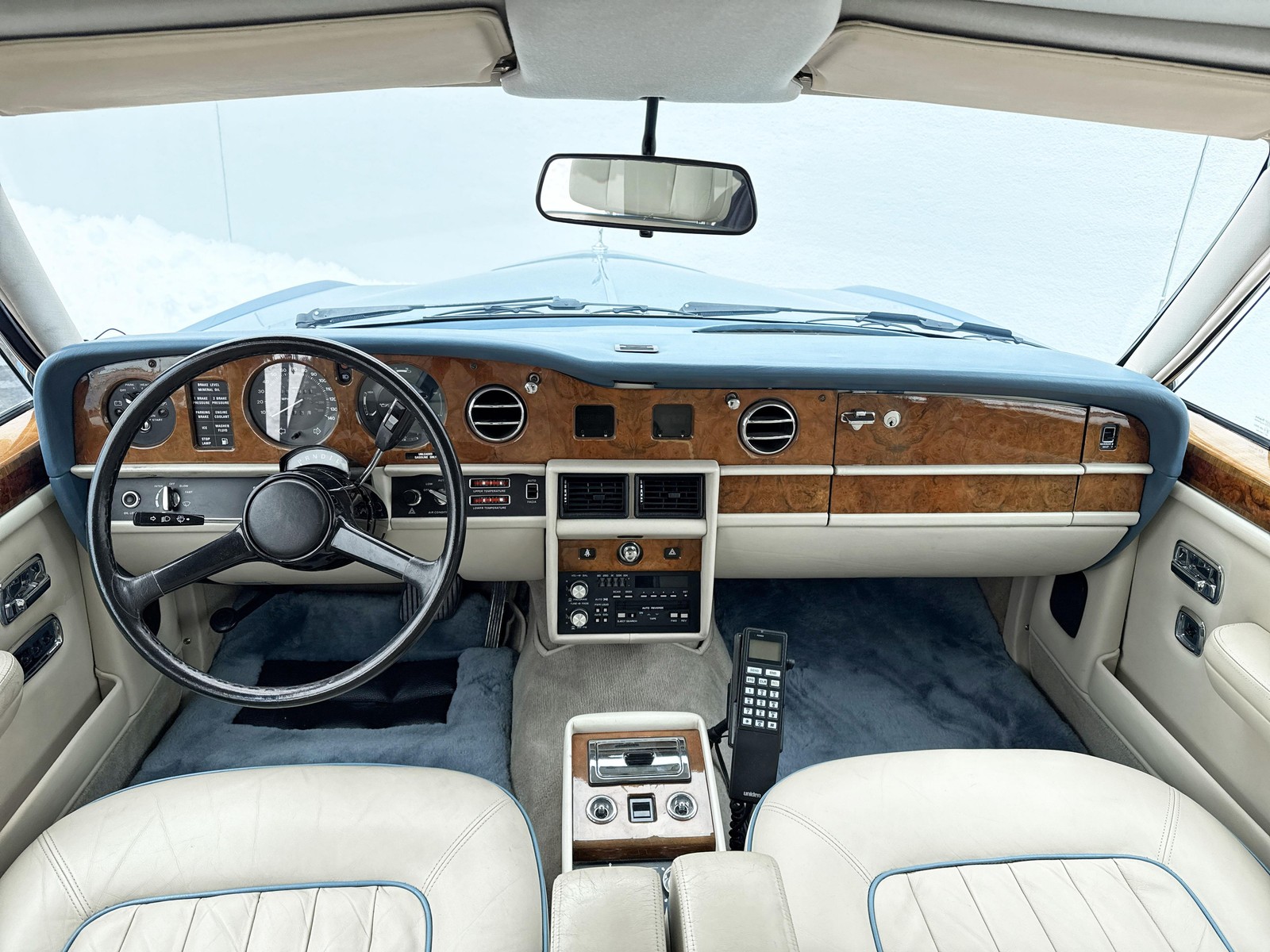 Rolls-Royce-Silver-SpiritSpurDawn-1987-29