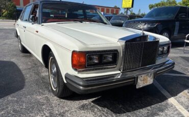 Rolls-Royce-Silver-Spur-1984-Sedan-1