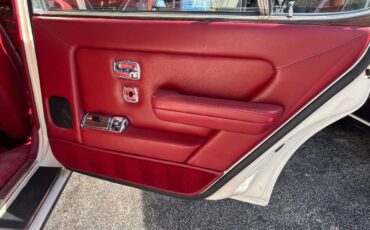 Rolls-Royce-Silver-Spur-1984-Sedan-15